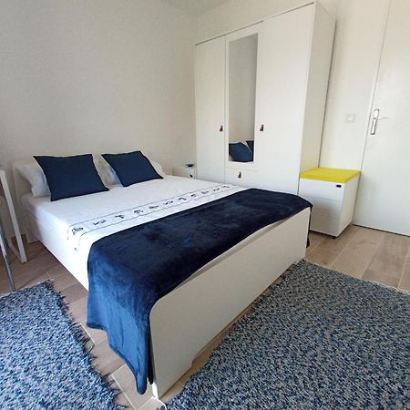 ניס Private Room In Renovated Apartment - Tram 1 Min Walk חדר תמונה