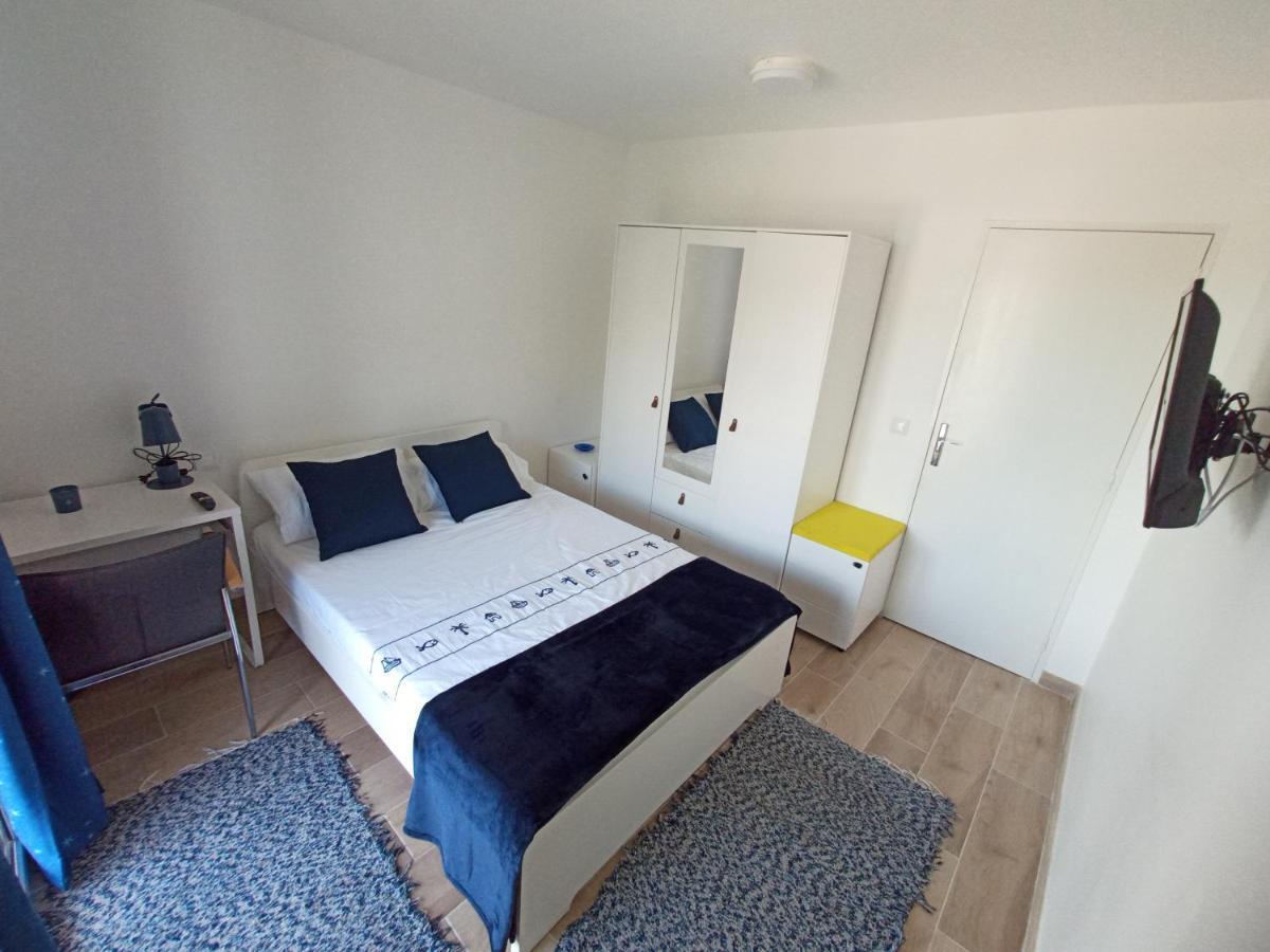 ניס Private Room In Renovated Apartment - Tram 1 Min Walk מראה חיצוני תמונה