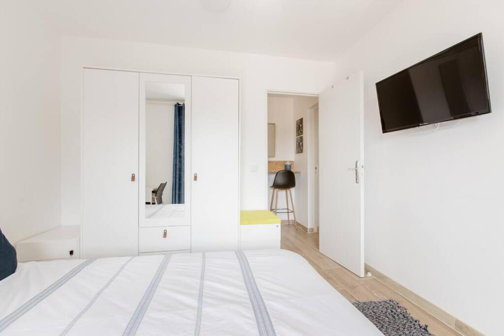 ניס Private Room In Renovated Apartment - Tram 1 Min Walk מראה חיצוני תמונה