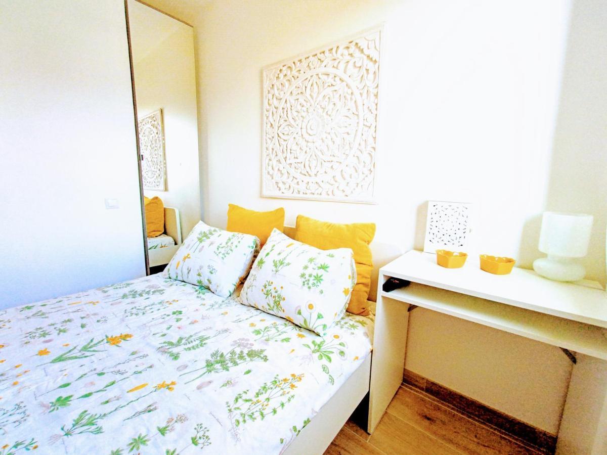 ניס Private Room In Renovated Apartment - Tram 1 Min Walk מראה חיצוני תמונה